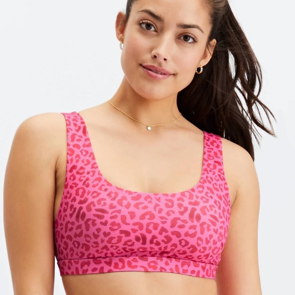 Fabletics Pink Leopard Cheetah Lola Low Impact Sports Bra